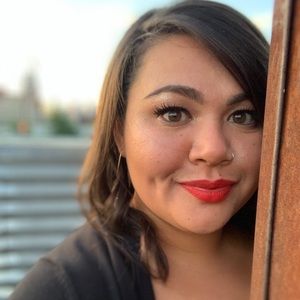 Meet your Posher, Eliza